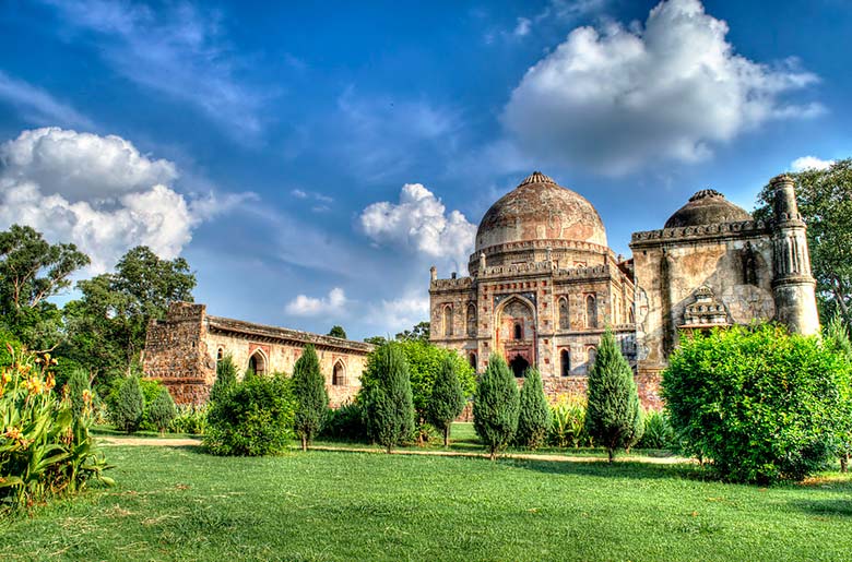 Explore Lodi Gardens