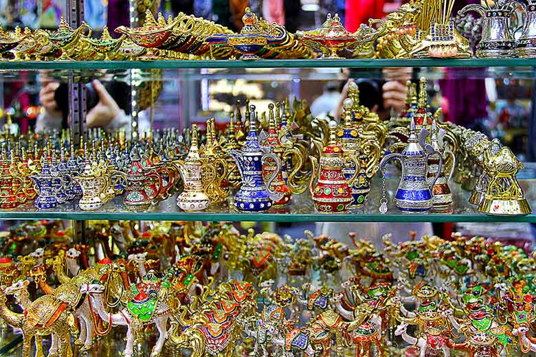 Shopping in Aberdeen Bazaar