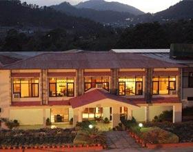 luxury hotels in bhimtal Package