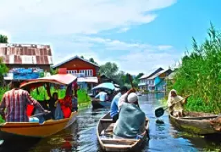 Heavenly Kashmir Tour Package from Bangalore