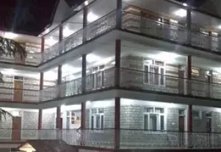 Hotel Rajhans, Manali
