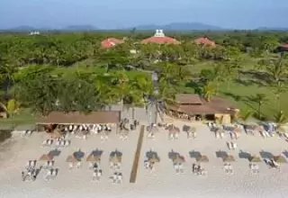 Caravela Beach Resort