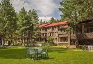 Senator Pine-n-Peak, Pahalgam