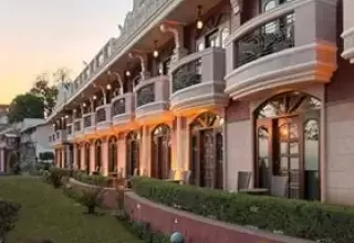 The Golden Palms Hotel, Mussoorie