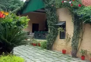WelcomHeritage Connaught House, Mount Abu